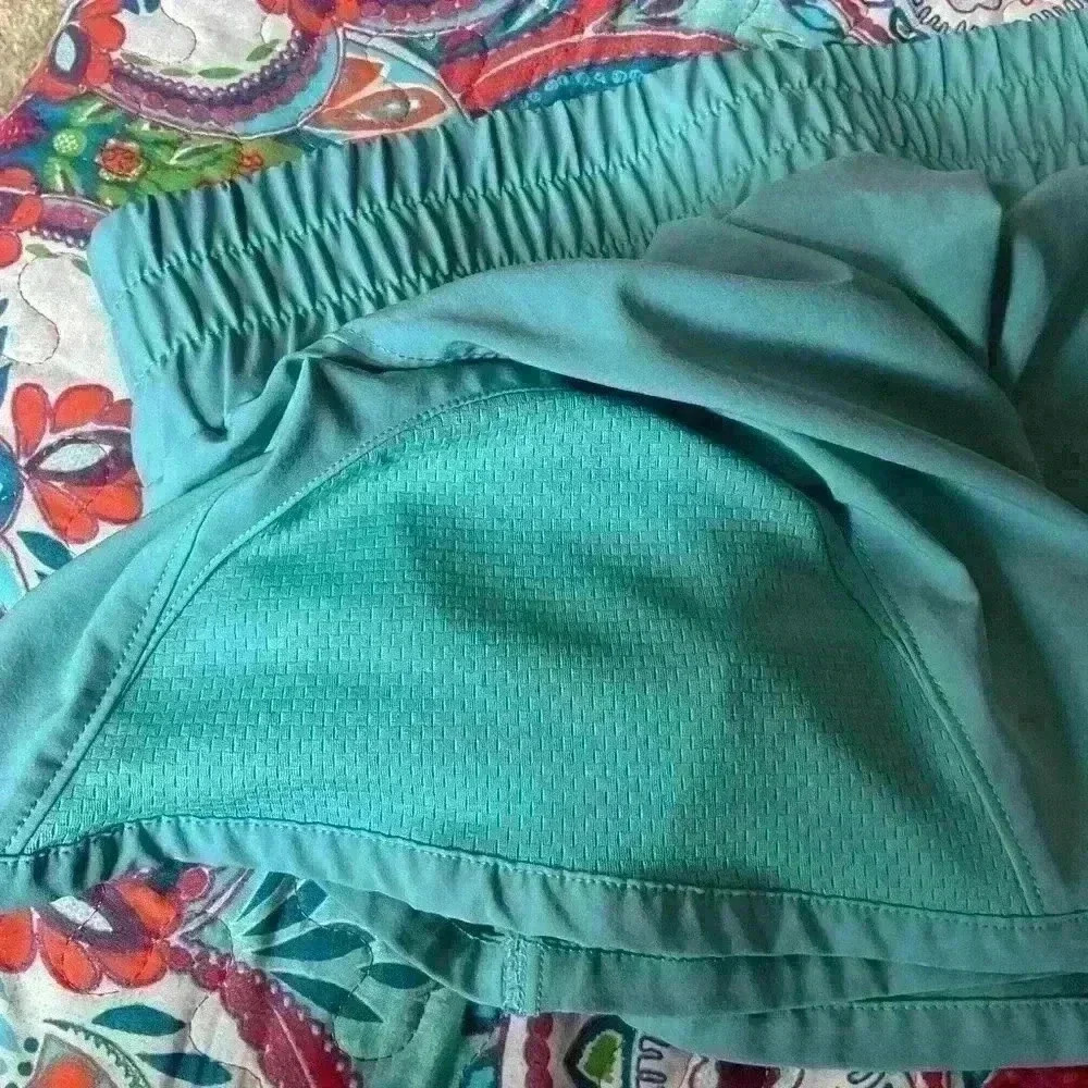 Marika moss green shorts. - Picture 7 of 7